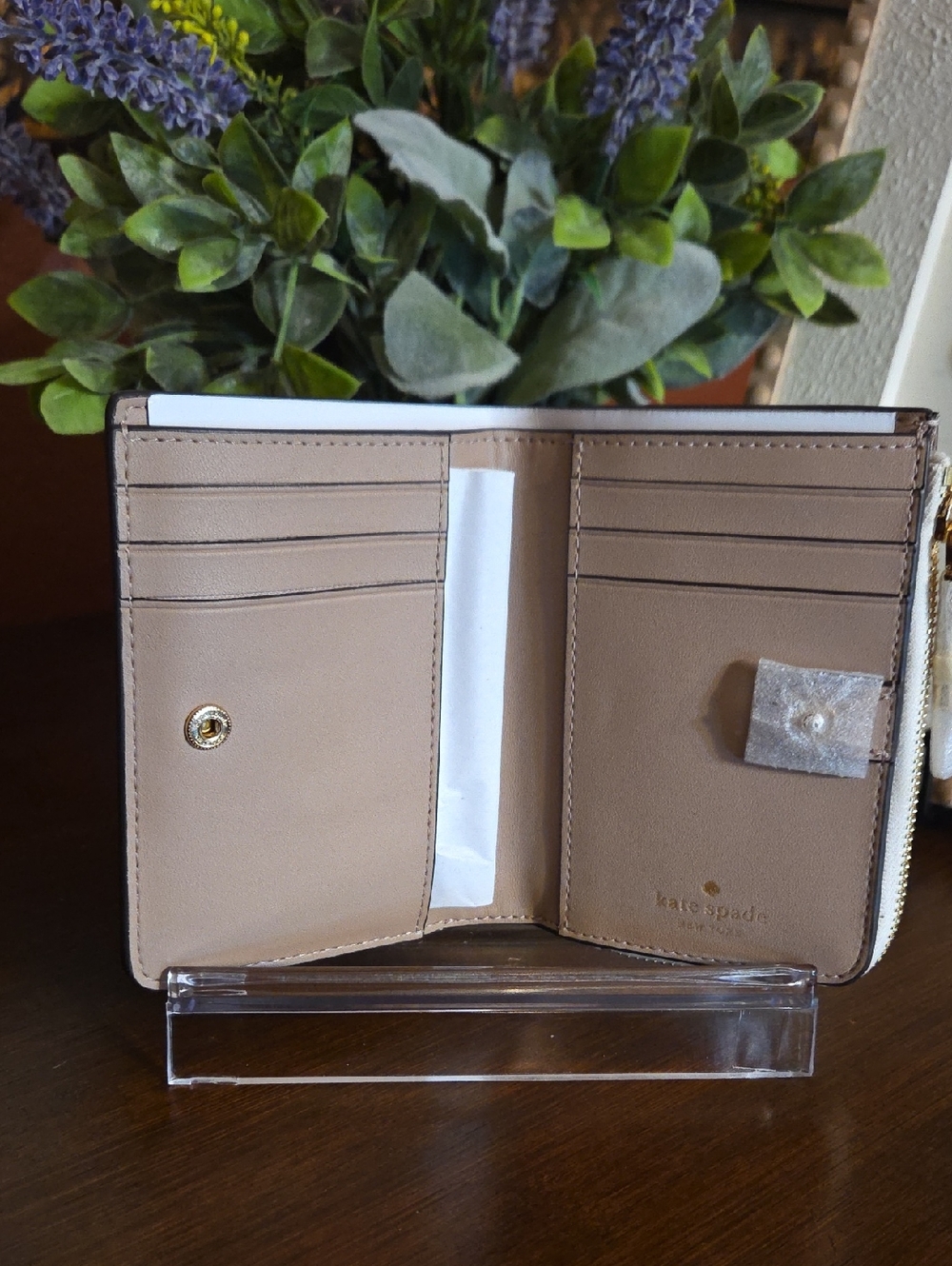 Kate Spade Madison Small L-Zip Wallet NWT - Picture 4 of 10